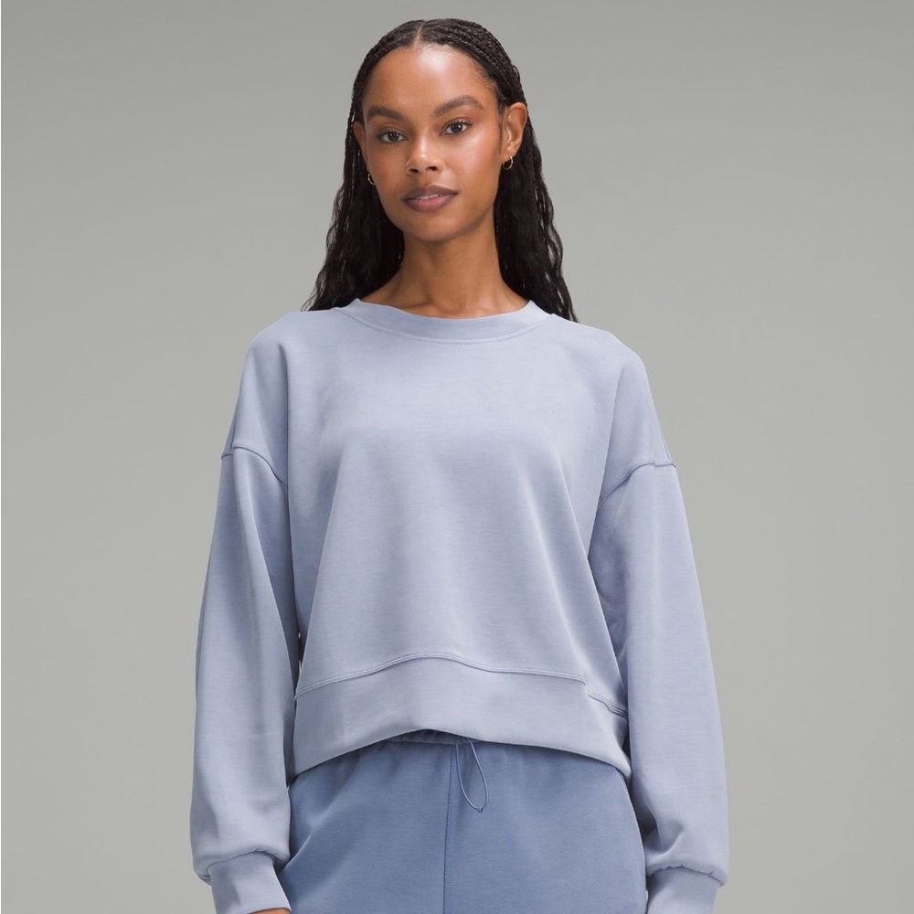 COPY - Lululemon crop crew